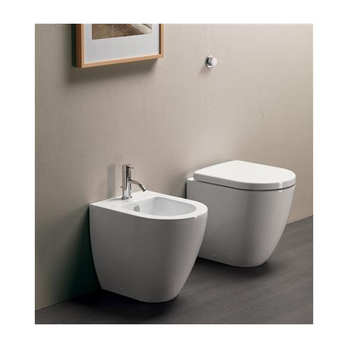 Sanitari Pura mini filomuro senza brida salvaspazio cm 50 con copriwc softclose di Ceramica GSI