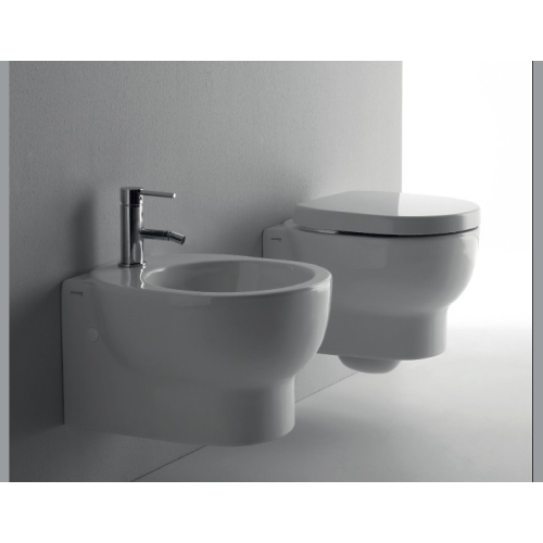 Sanitari M2 sospesi cm. 55x35 con sedile avvolgente standard di Ceramica Galassia