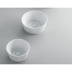 Lavabo Forma appoggio salvaspazio 30x30 tondo in ceramica bianco lucido di Ceramica Azzurra