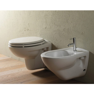 Sanitari Arianna New sospesi  cm. 52x35 con sedile in termoindurente di Ceramica Globo