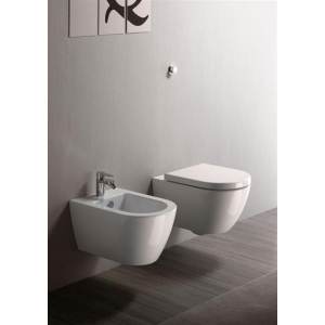 Sanitari Pura mini sospesi salvaspazio cm 50 con sedile sottile softclose di Ceramica GSI