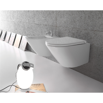 Sanitari Forty3 sospesi senza brida cm. 52x36 con sedile softclose di Ceramica Globo