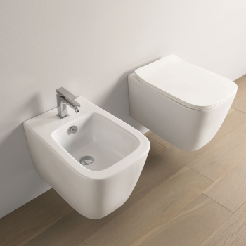 Sanitari A16 mini sospesi salvaspazio senza brida cm. 45x36 con sedile slim soft close di Art Ceram