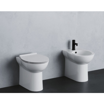 Sanitari Fast filomuro con sedile softclose
 di Ceramica Azzurra