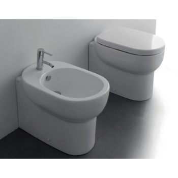 Sanitari M2 filomuro scarico traslato cm. 55x35 con sedile avvolgente softclose di Ceramica Galassia