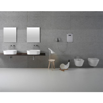 Sanitari forty3 cm. 57 sospesi con sedile a chiusura tradizionale di Ceramica Globo