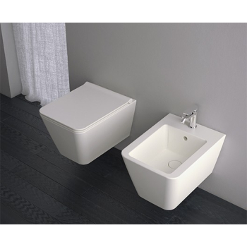 Sanitari Incantho sospesi salvaspazio cm. 48x35 con sedile softclose di Ceramica Globo